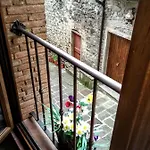 Lägenhet La Tana Nel Castelvecchio