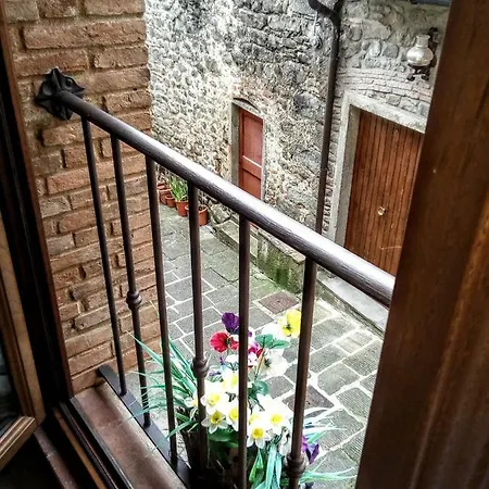 Διαμέρισμα La Tana Nel Castelvecchio
