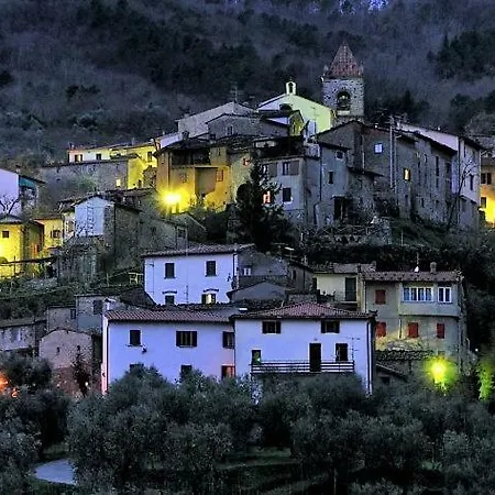 La Tana Nel Castelvecchio * Giampierone